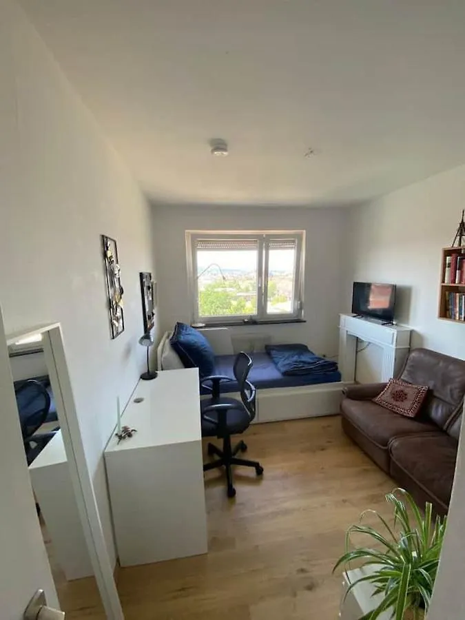 Apartment Bamberg Auf Einen Blick - Gemutliches Zimmer In Der Geteilten Wohnung Eines Freundlichen Paares Deutschland